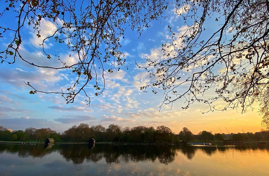 A view of The Serpentine, Hyde Park by @caragallardoweil